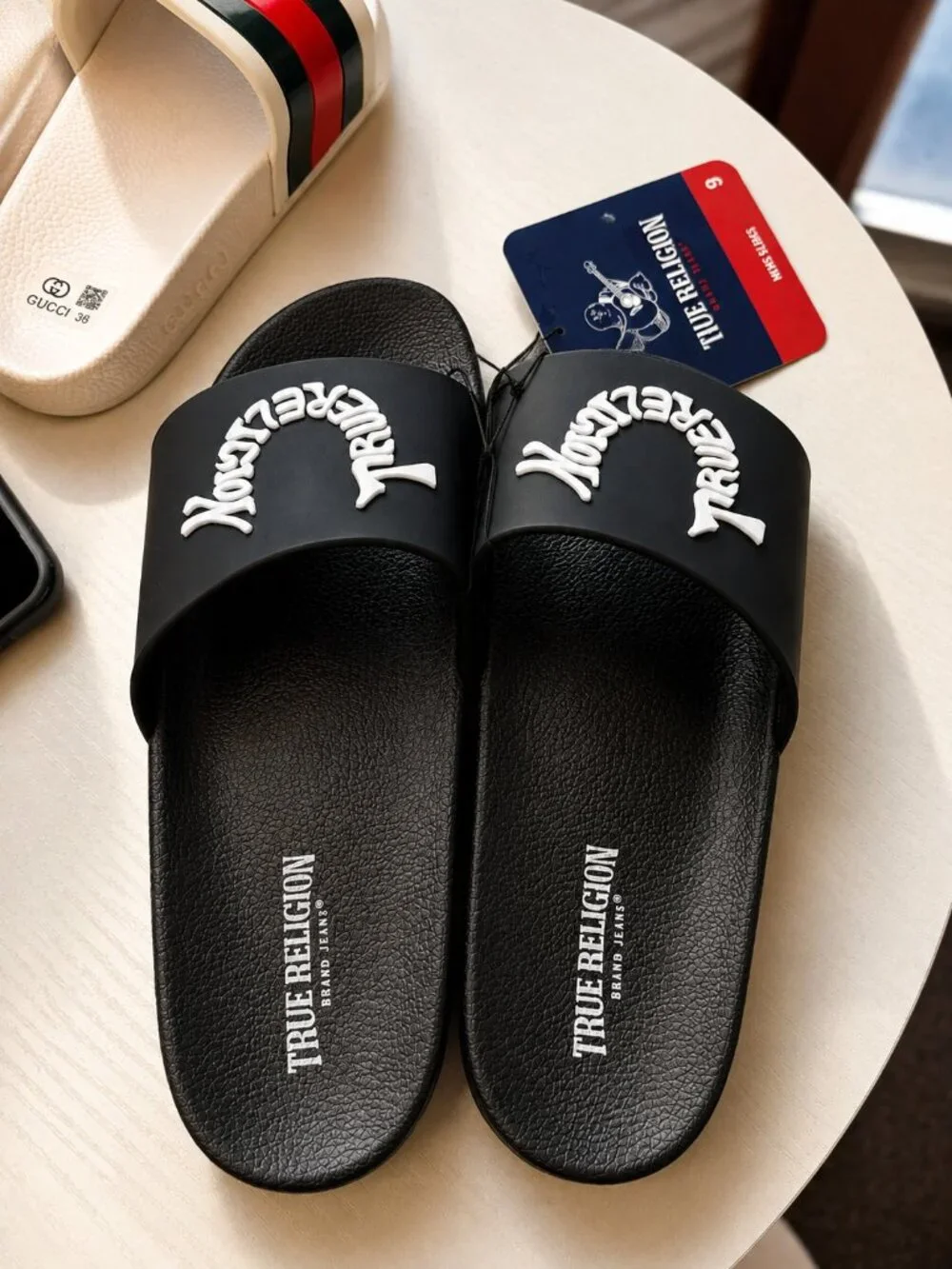 True Religion Classic Slide For Men Size 9 For summer beach pool